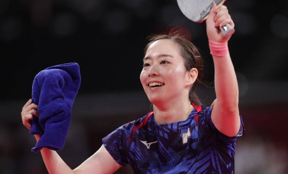 在背对球门 在背对球门