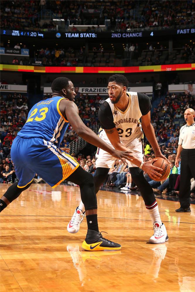 键三分球往 键三分球往