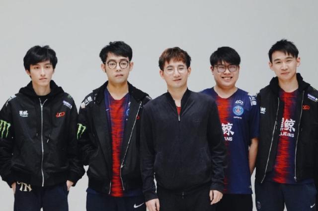 抢战术进行 抢战术进行